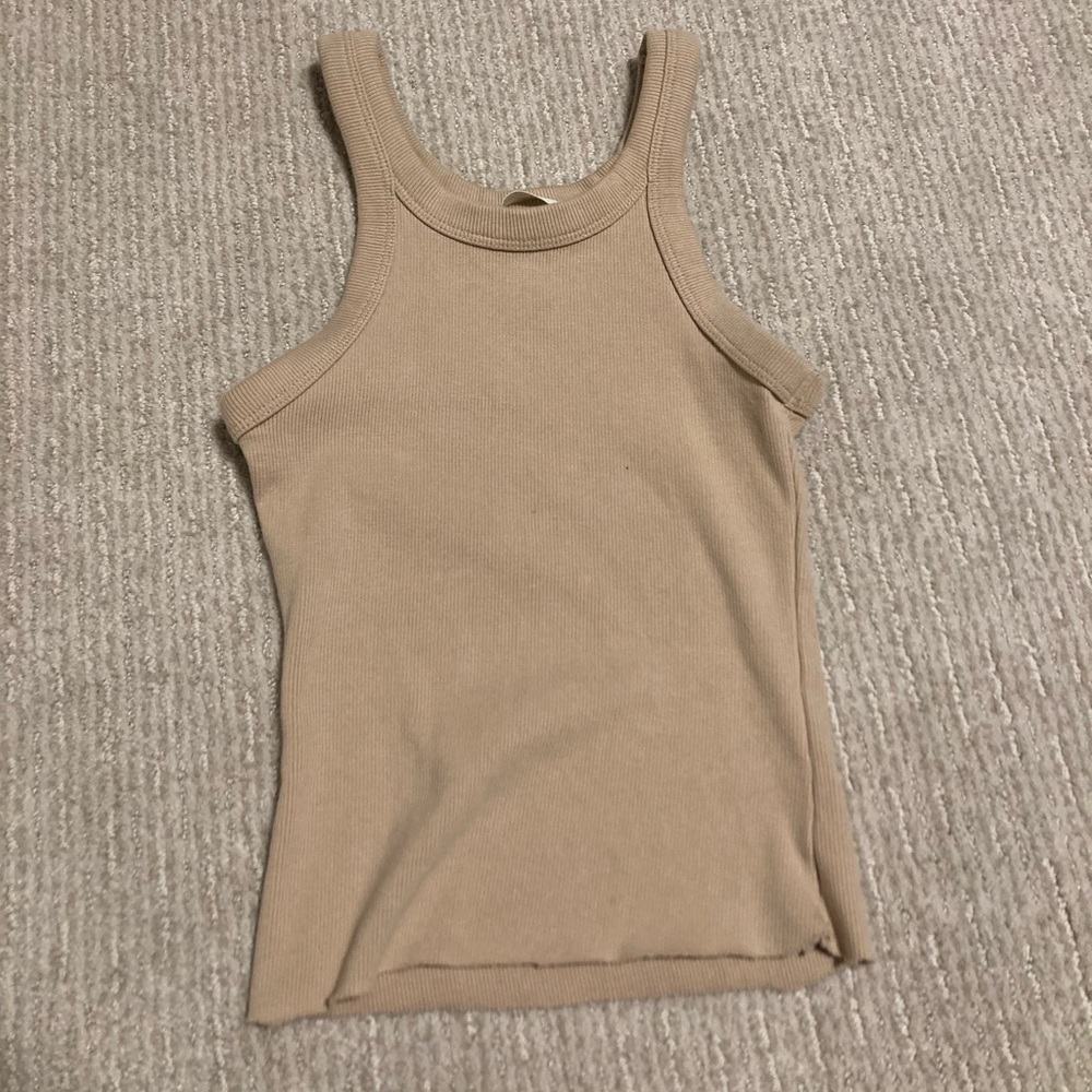 Tan tank